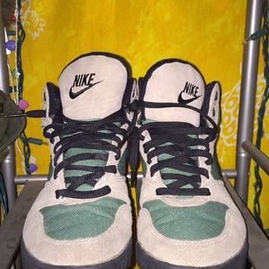 Vintage nike shoes